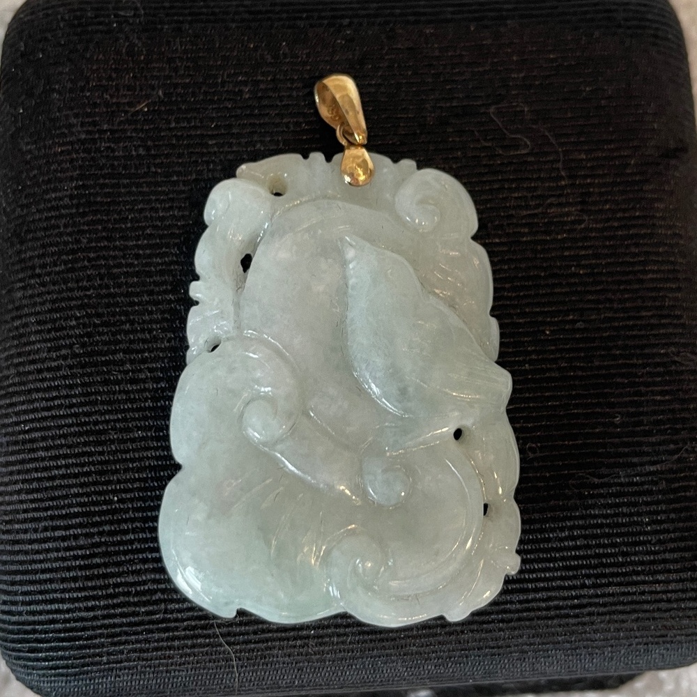 Jade Oriole Pendant